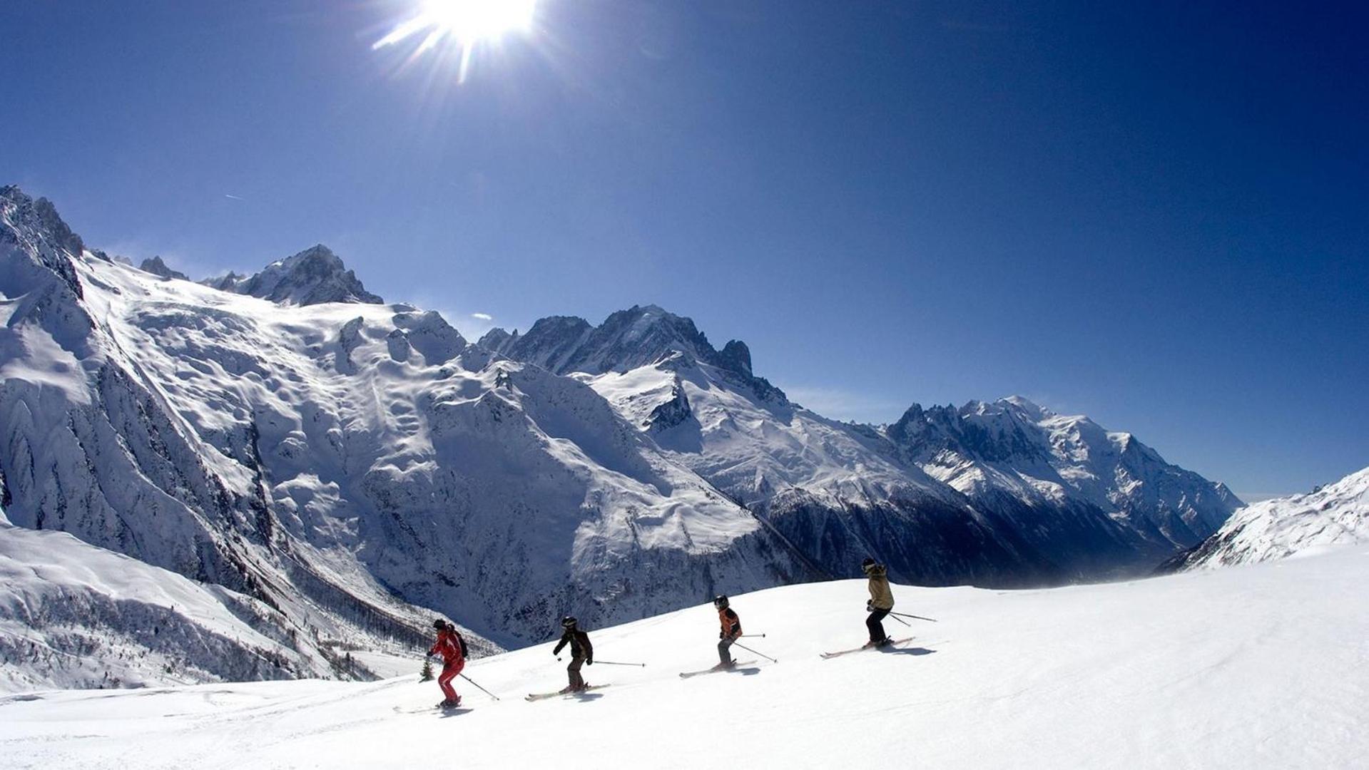 Apartment Au Bon Coin - Luxury Chamonix Hidden Haven, Mont Blanc View, Hot Tub And Garden Luaran gambar
