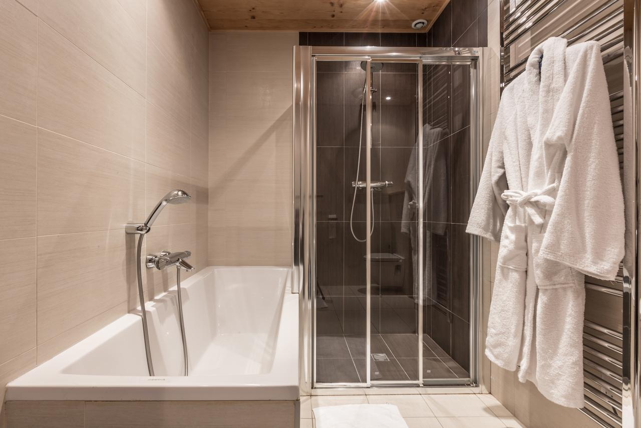 Apartment Au Bon Coin - Luxury Chamonix Hidden Haven, Mont Blanc View, Hot Tub And Garden Luaran gambar