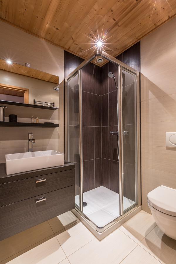 Apartment Au Bon Coin - Luxury Chamonix Hidden Haven, Mont Blanc View, Hot Tub And Garden Luaran gambar