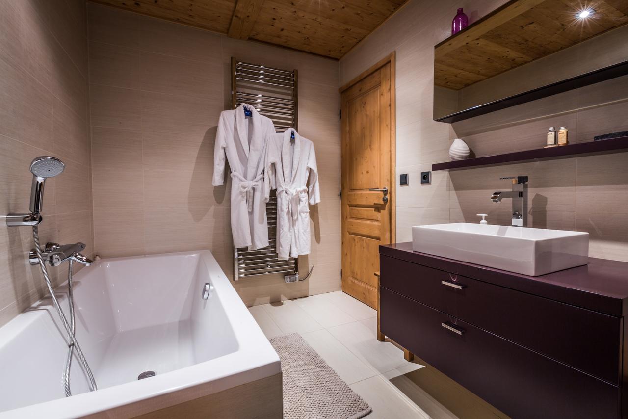 Apartment Au Bon Coin - Luxury Chamonix Hidden Haven, Mont Blanc View, Hot Tub And Garden Luaran gambar